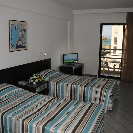 Atrium Zenon 3* Ларнака