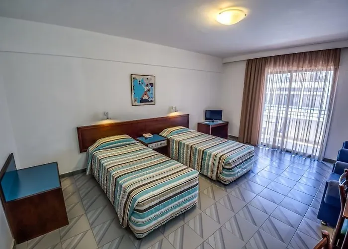 Atrium Zenon Апарт-отель Ларнака